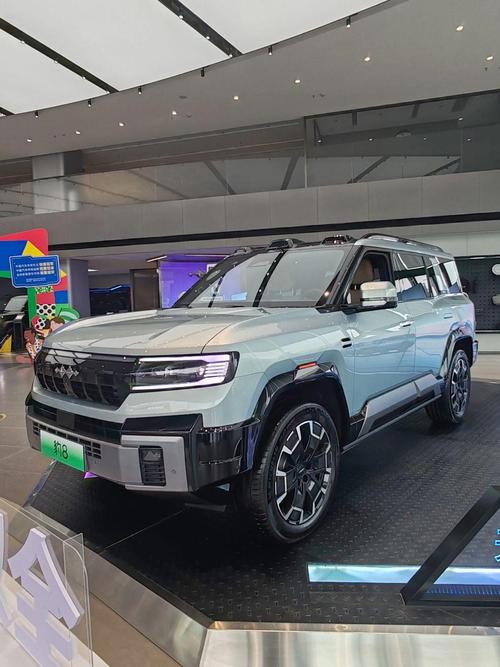 深圳301比亚迪方程豹硬派越野的爆款，英菲尼迪35周年与你共成长